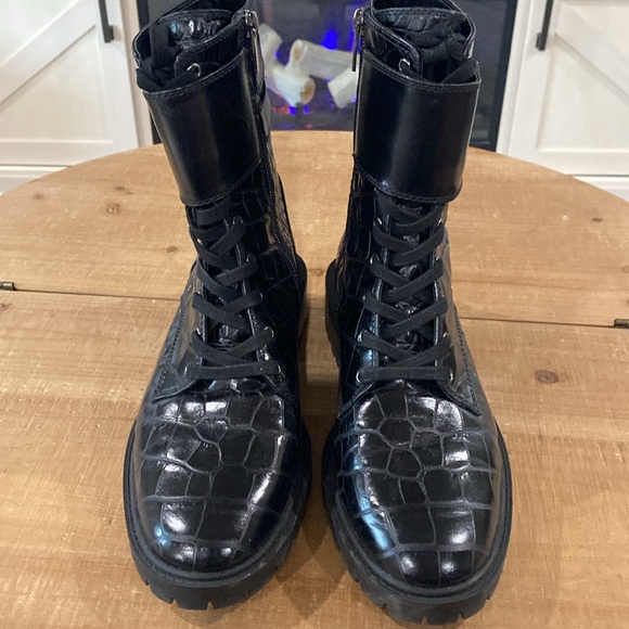 Vince Camuto combat boots - Picture 2 of 7